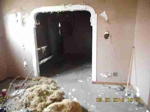 8916 Isham St (9)_m.jpg